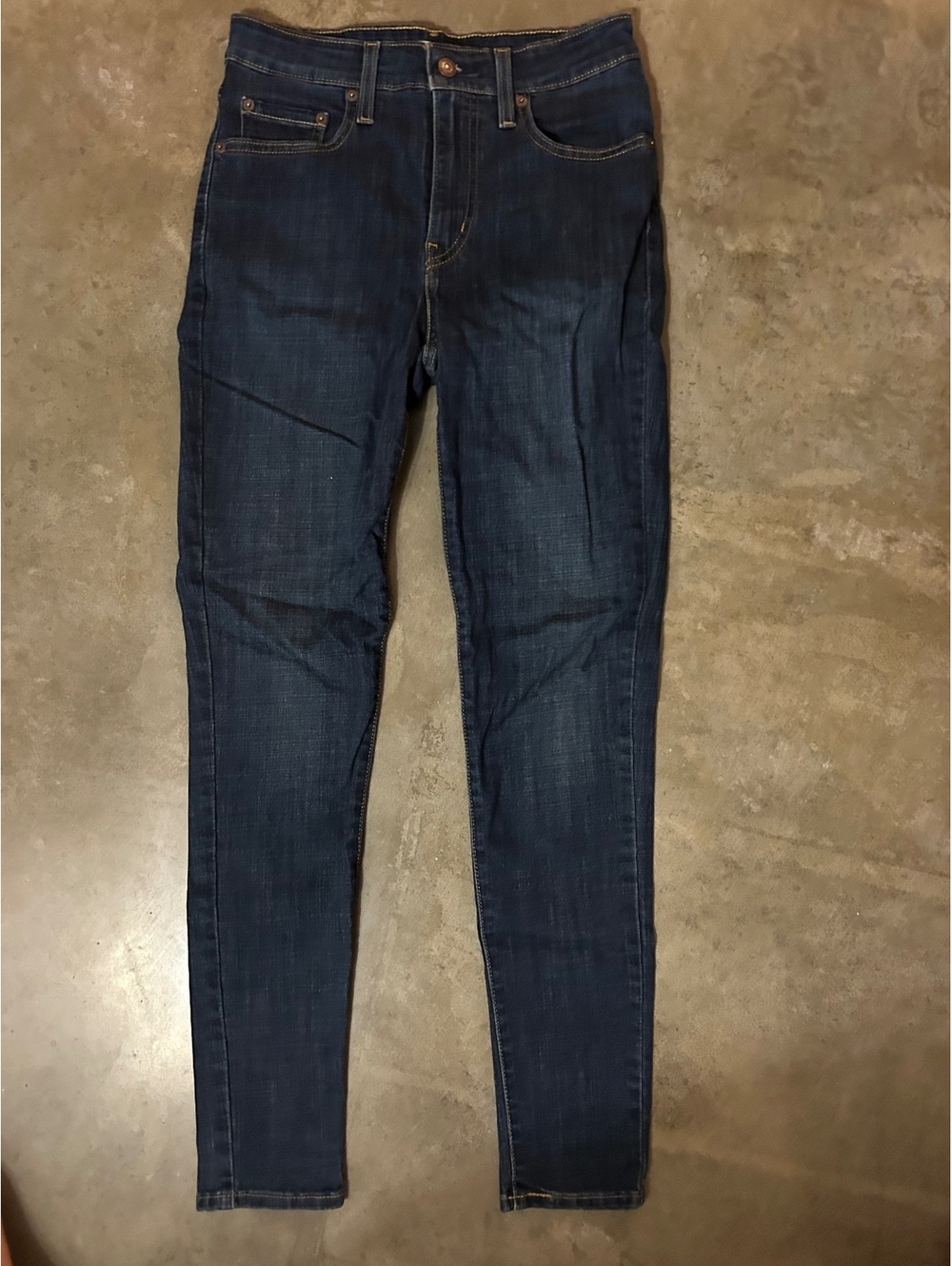 Levi's dark wash skinny jeans